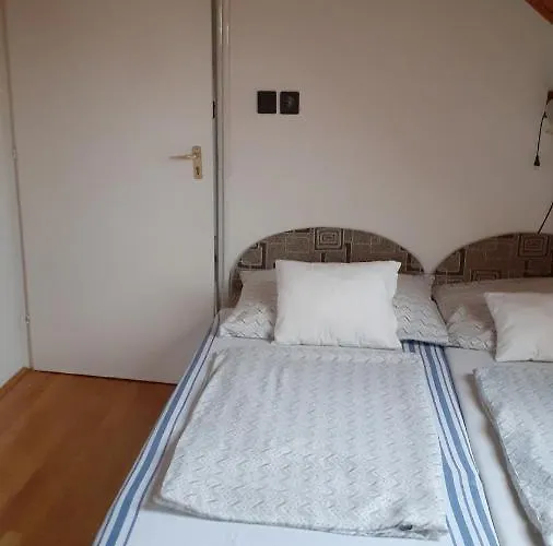 Anna Vendeghaz Guest house