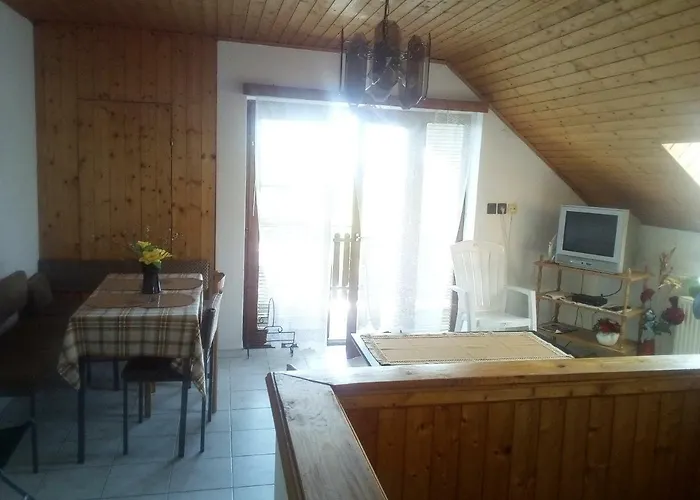 Anna Vendeghaz Balatonakali
